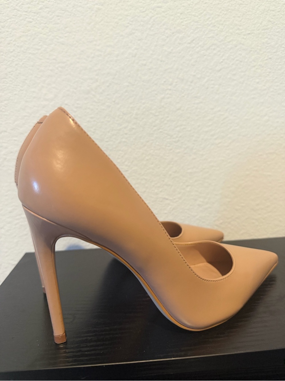 Steve Madden Nude/Tan Pointed Toe Stiletto Pumps